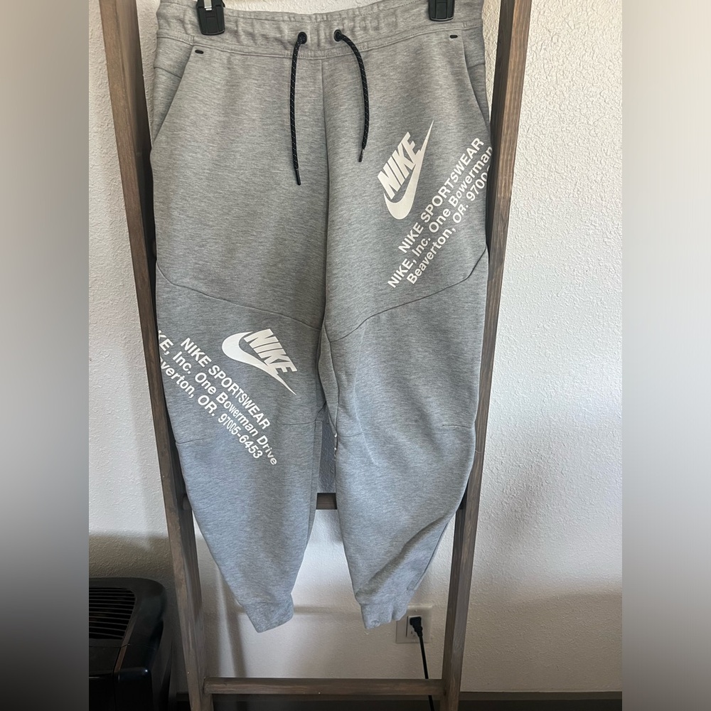 Nike, dry fit joggers, Men’s size M